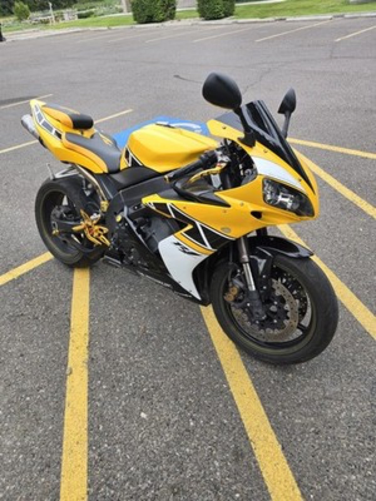 YAMAHA YZF-R1 customer photo 1