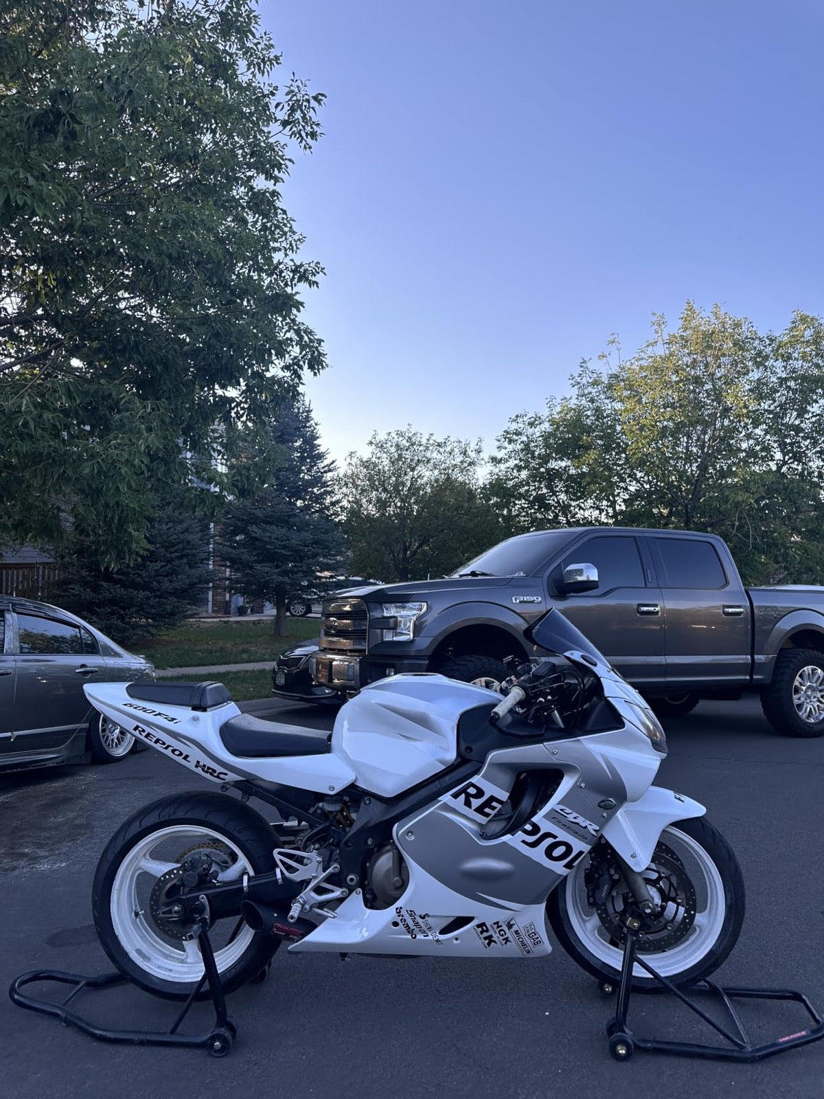 HONDA CBR600 F4i customer photo 3